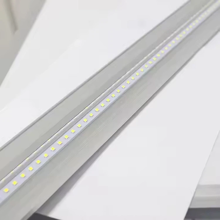 Led Batten Light 110-277V 15W 4500K